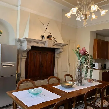 Residenza Porta Brescia Holiday home Peschiera del Garda