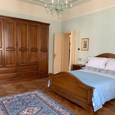 別荘 Residenza Porta Brescia ペスキエーラ・デル・ガルダ