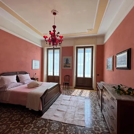 別荘 Residenza Porta Brescia ペスキエーラ・デル・ガルダ